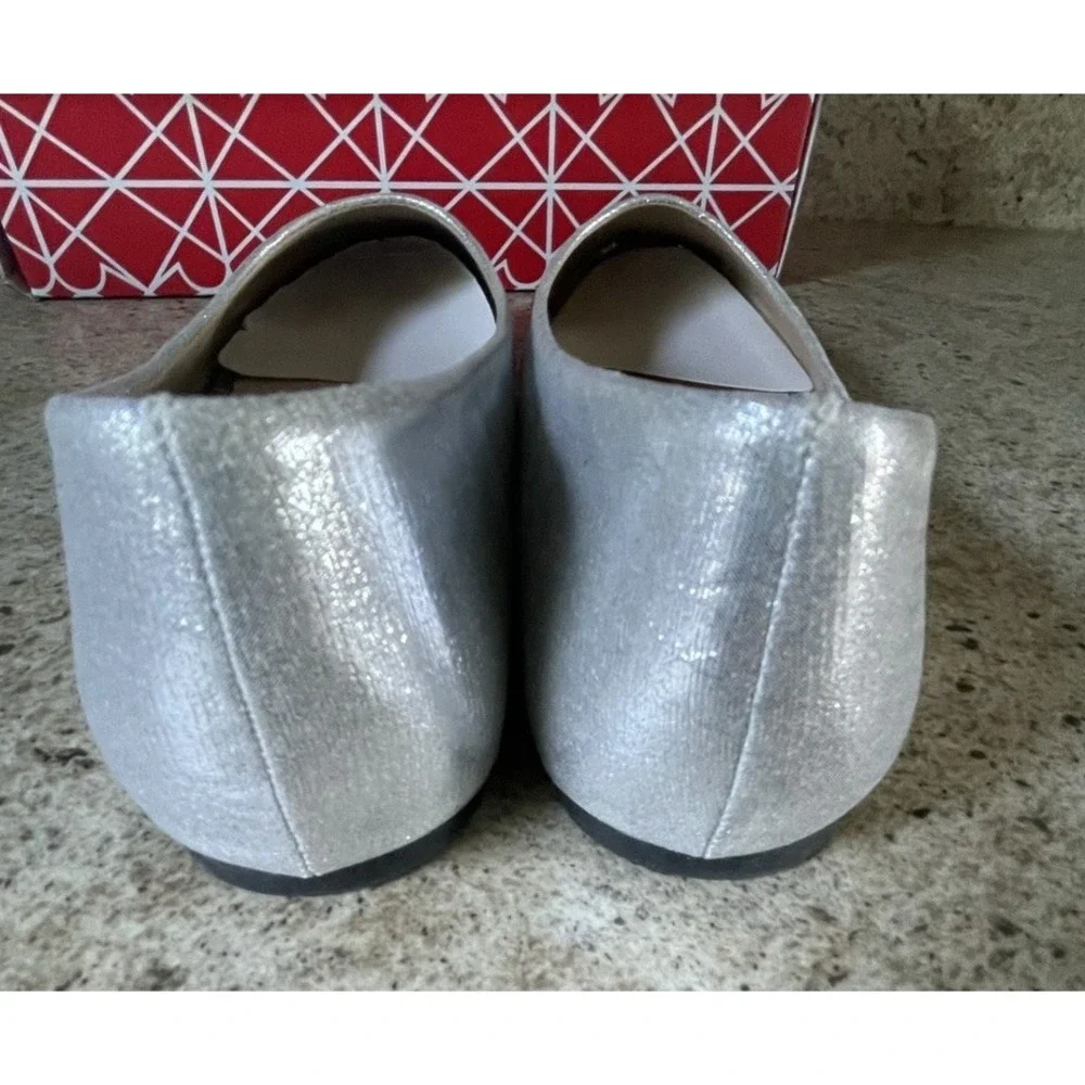 Rampage Silver Flats Women's Size 8 Medium With Box Biana